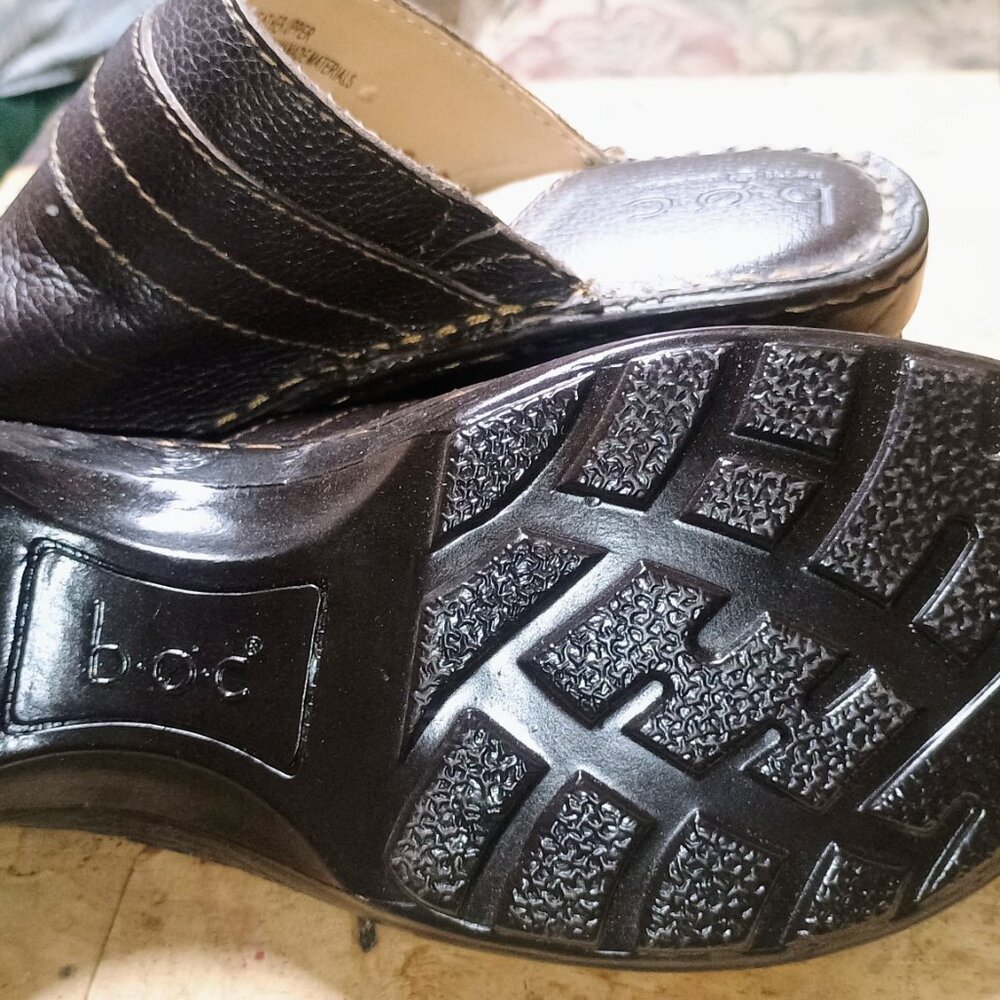 Clogs - Picture 2 of 5